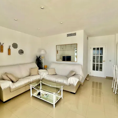 Private Beachfront In アパート アリカンテ