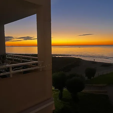 Private Beachfront In アパート アリカンテ