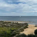 Private Beachfront In شقة