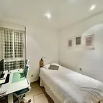 Private Beachfront In شقة لقنت