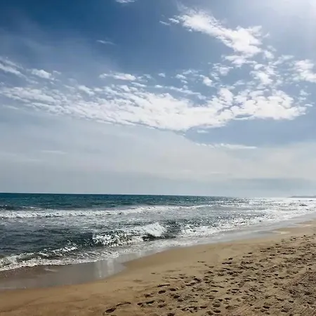 Private Beachfront In شقة *